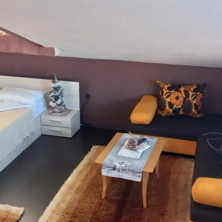 студио в стария град в бански стил Apartmán
